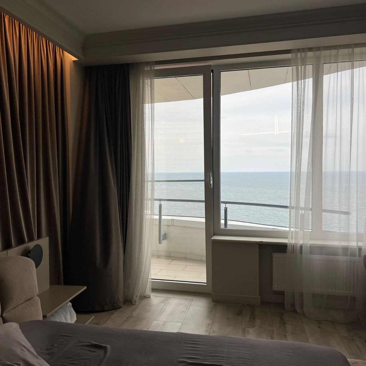 Аренда 2-комнатной квартиры 135 м², Литературная ул., 1А