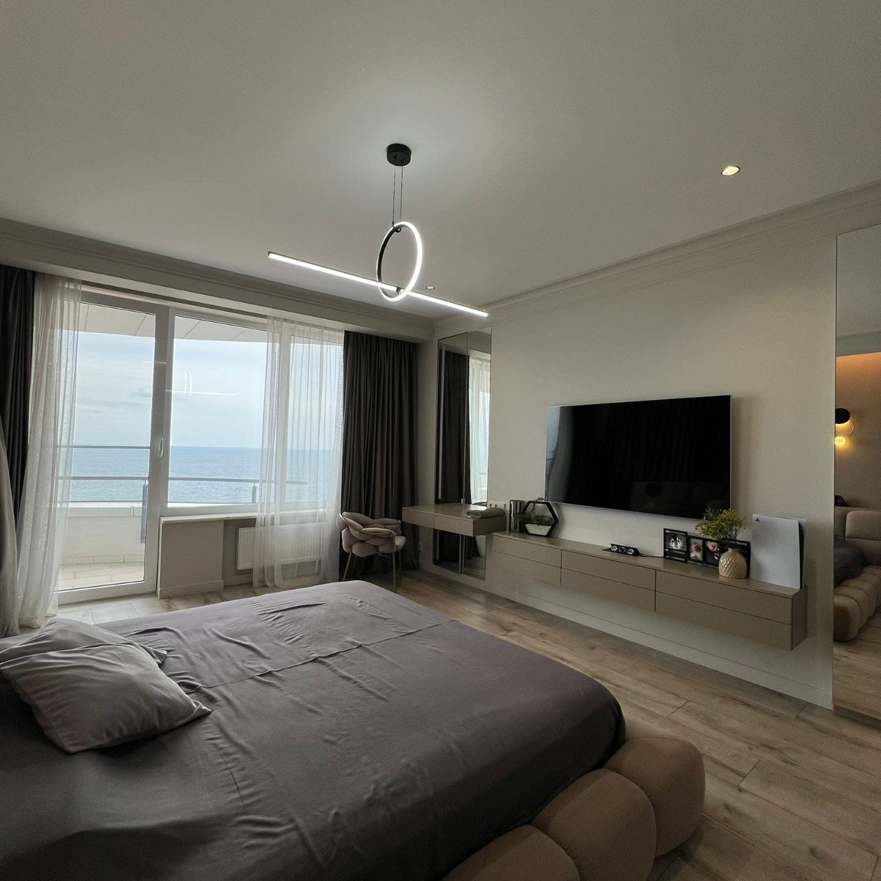 Аренда 2-комнатной квартиры 135 м², Литературная ул., 1А