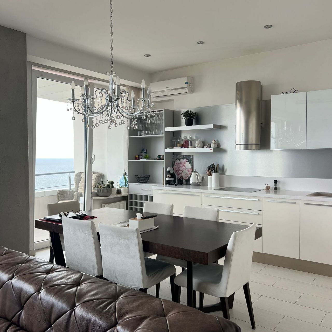 Аренда 2-комнатной квартиры 135 м², Литературная ул., 1А