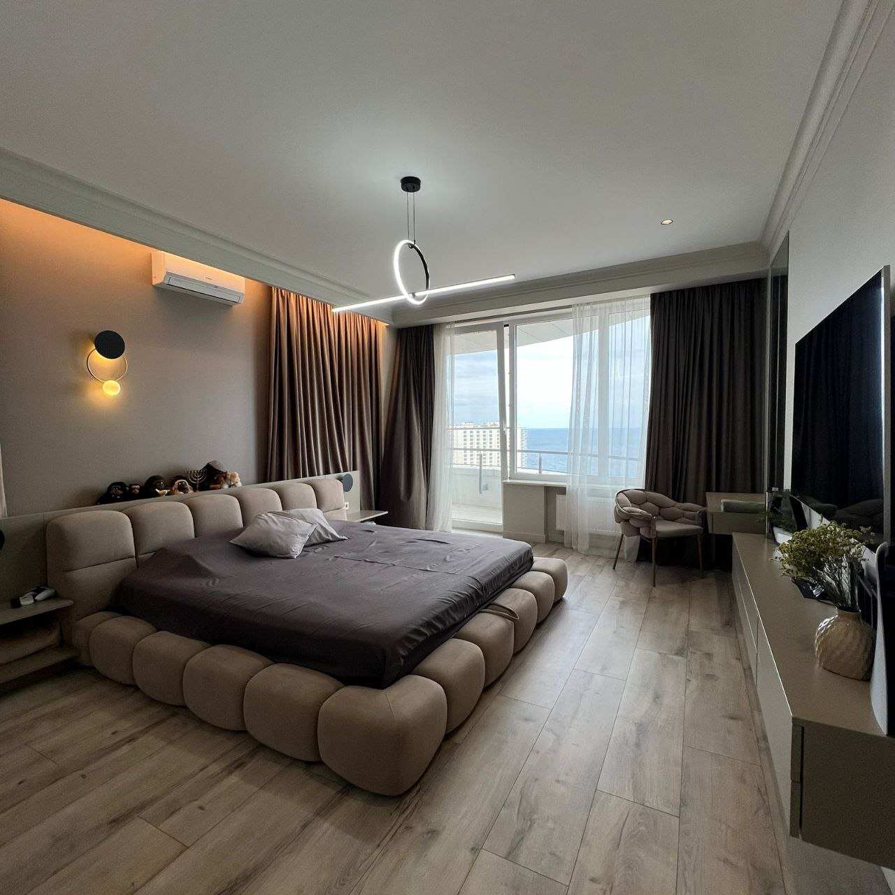 Аренда 2-комнатной квартиры 135 м², Литературная ул., 1А