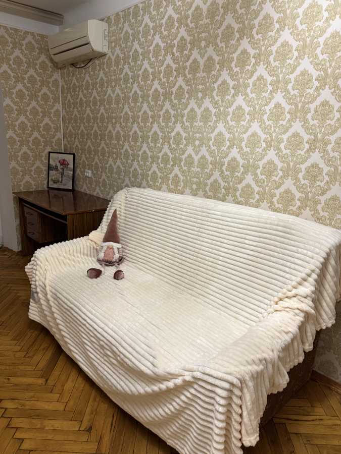 Продажа 3-комнатной квартиры 50 м², Строителей ул., 8