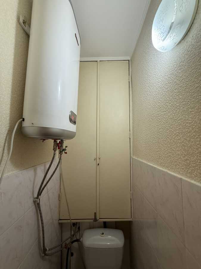 Продажа 3-комнатной квартиры 50 м², Строителей ул., 8