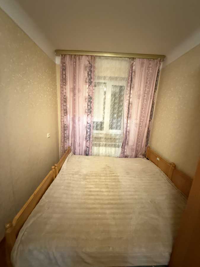 Продажа 3-комнатной квартиры 50 м², Строителей ул., 8