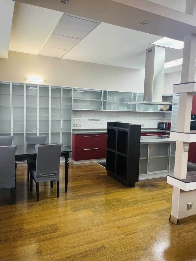 Аренда 3-комнатной квартиры 196 м², Панаса Мирного ул., 12