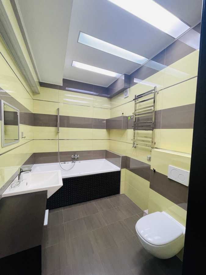 Аренда 3-комнатной квартиры 196 м², Панаса Мирного ул., 12