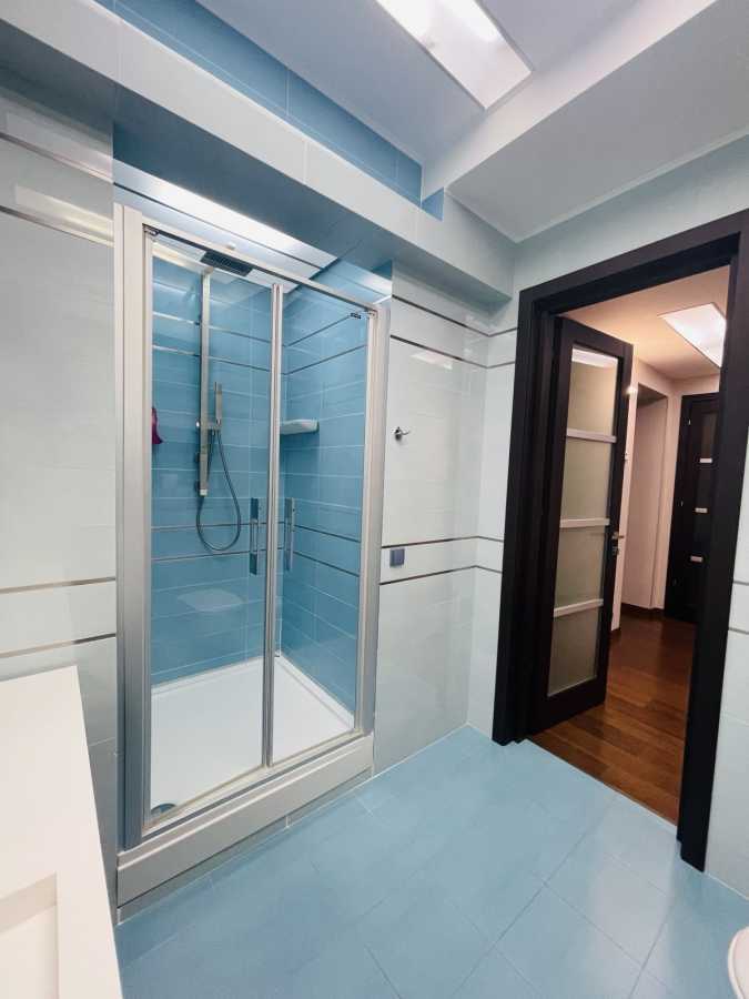 Аренда 3-комнатной квартиры 196 м², Панаса Мирного ул., 12