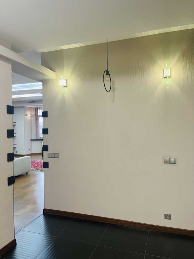Аренда 3-комнатной квартиры 196 м², Панаса Мирного ул., 12