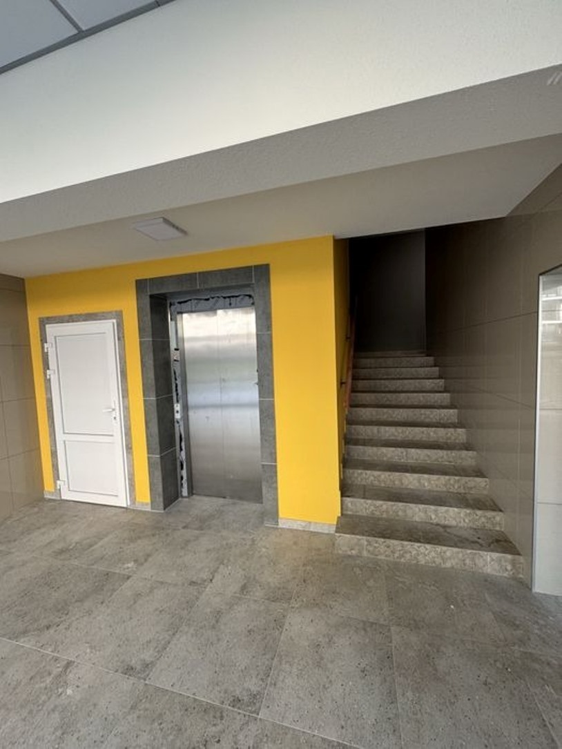 Продажа 2-комнатной квартиры 75 м², Радистов ул.