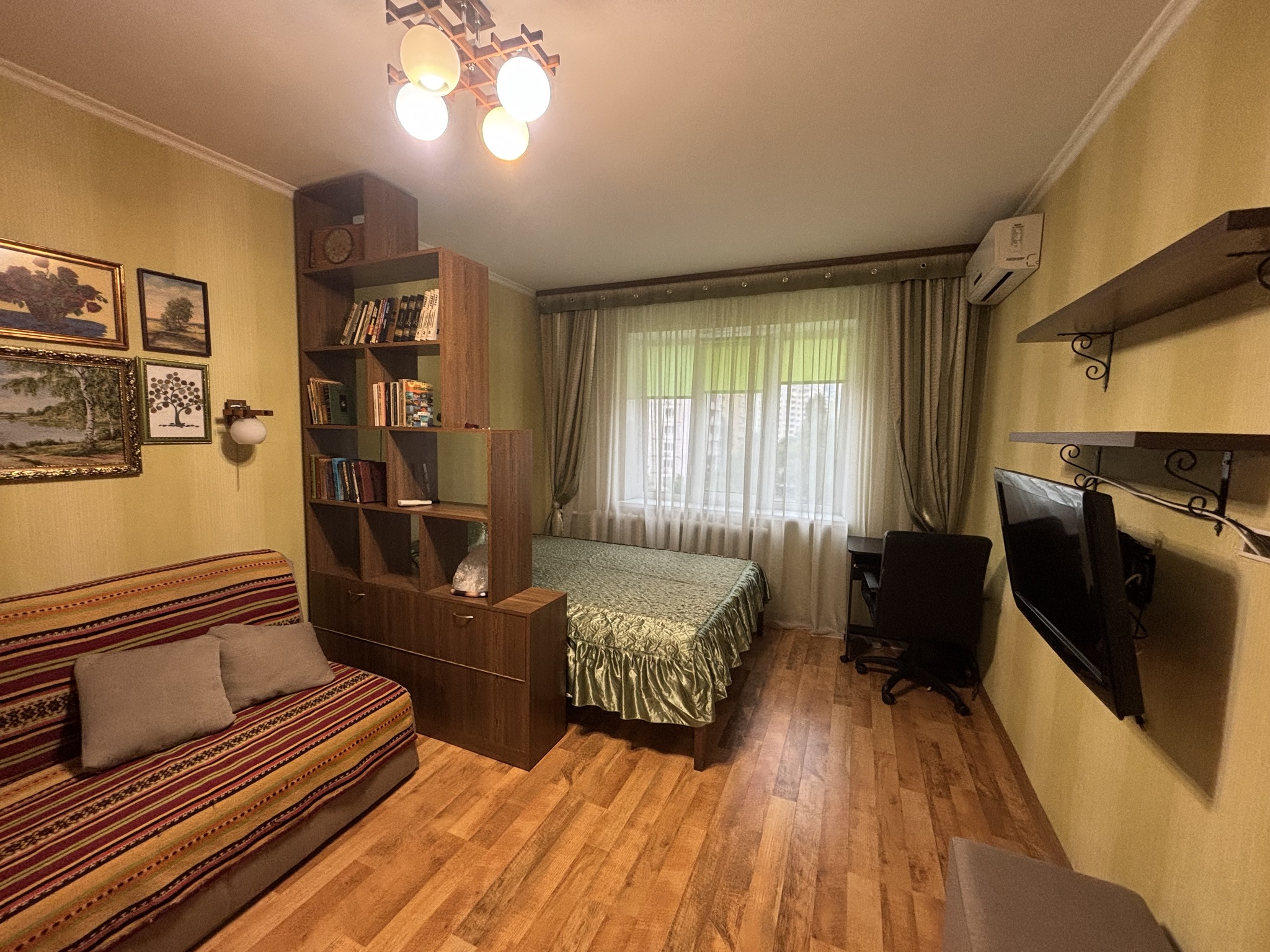 1-комнатная квартира посуточно 36 м², Ларисы Руденко ул., 8