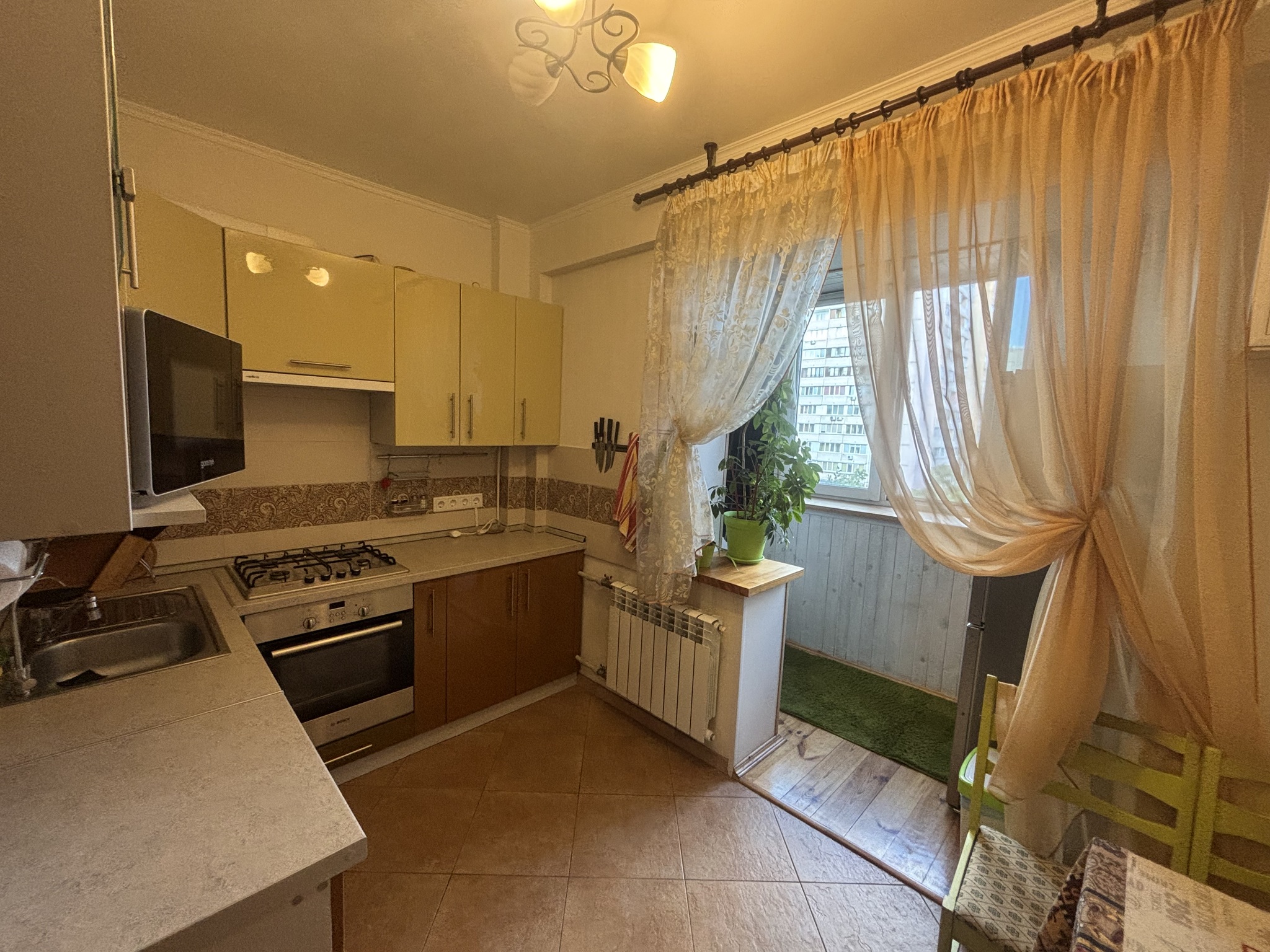 1-комнатная квартира посуточно 36 м², Ларисы Руденко ул., 8