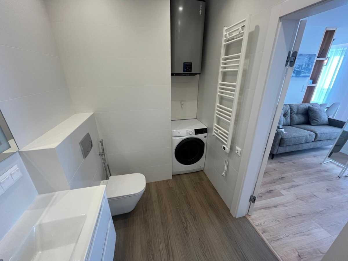 Аренда 3-комнатной квартиры 92.5 м², Князя Романа Мстиславича, 28А