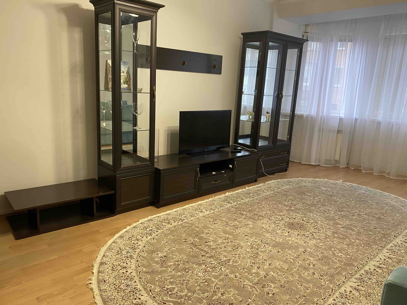Оренда 2-кімнатної квартири 75 м², Введенська вул.