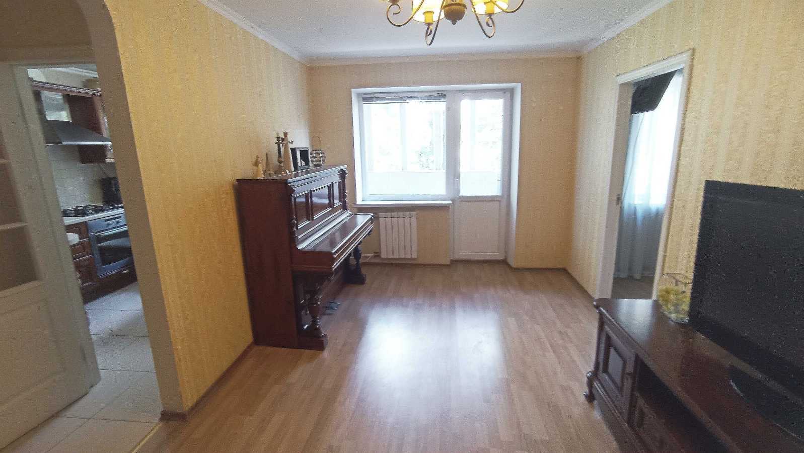 Продажа 3-комнатной квартиры 60 м², Ушинского ул., 10