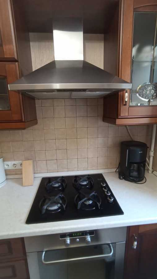 Продажа 3-комнатной квартиры 60 м², Ушинского ул., 10