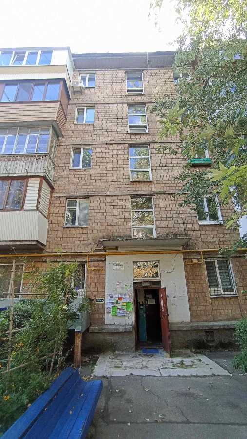 Продажа 3-комнатной квартиры 60 м², Ушинского ул., 10