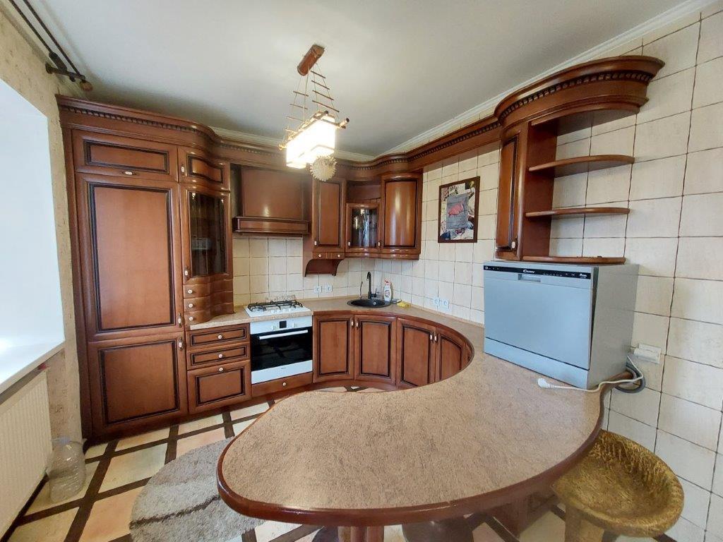 Аренда 3-комнатной квартиры 75 м², Юрковская ул.