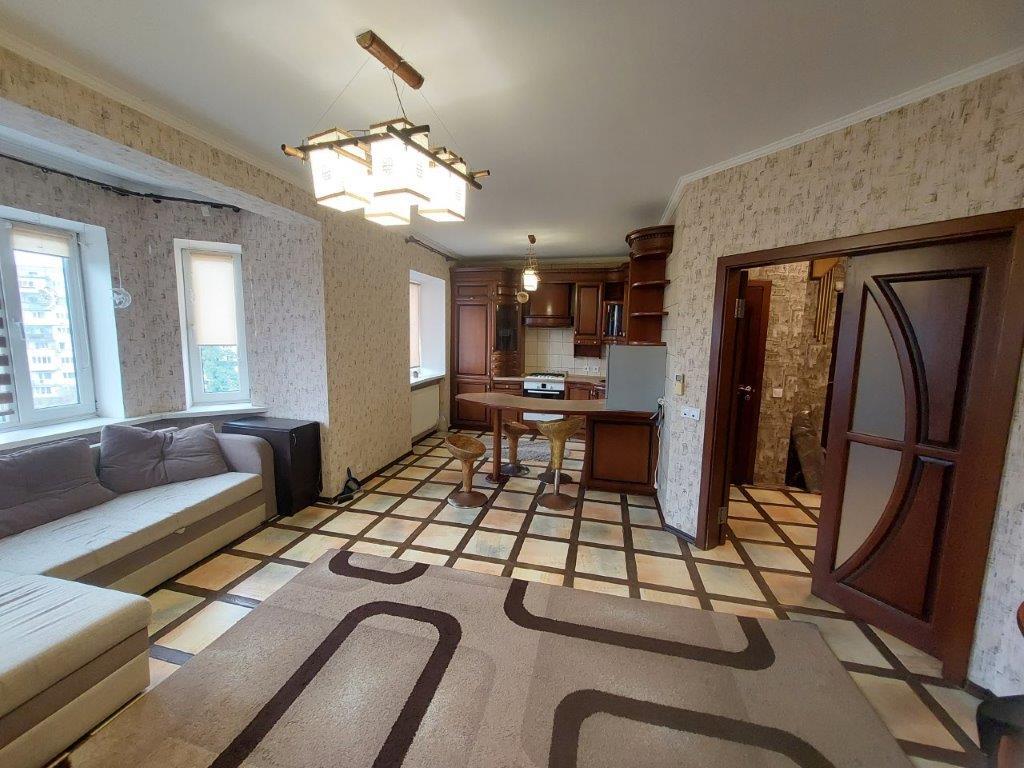 Аренда 3-комнатной квартиры 75 м², Юрковская ул.