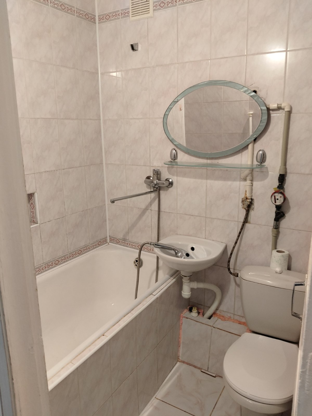 Продажа 2-комнатной квартиры 46 м², Семинарская ул.