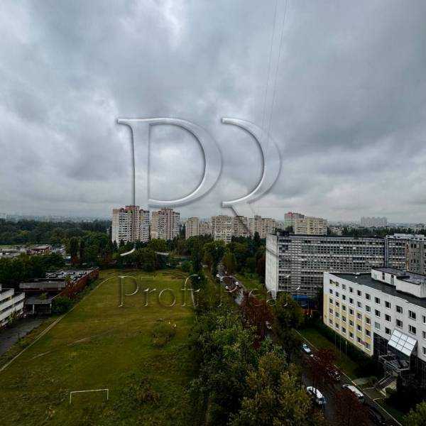 Продажа 1-комнатной квартиры 42 м², Василия Верховинца ул., 10