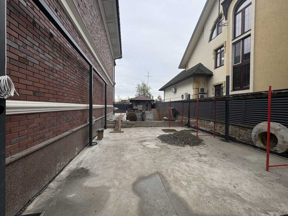 Продажа дома 475 м², Бусловская ул., 23