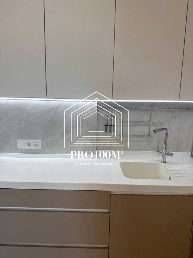 Продажа 2-комнатной квартиры 84 м², Валерия Лобановского просп., 4Б