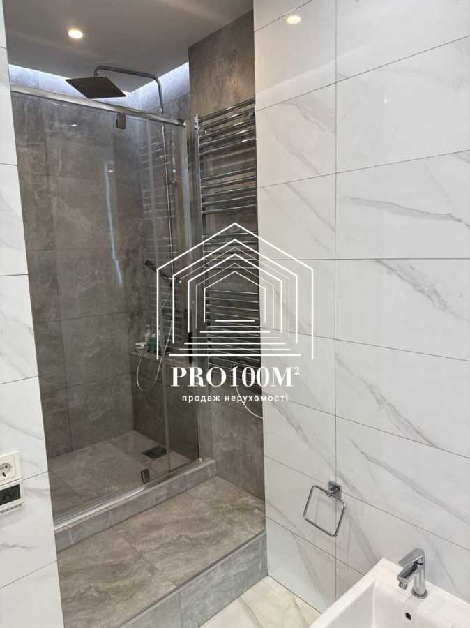 Продажа 2-комнатной квартиры 84 м², Валерия Лобановского просп., 4Б