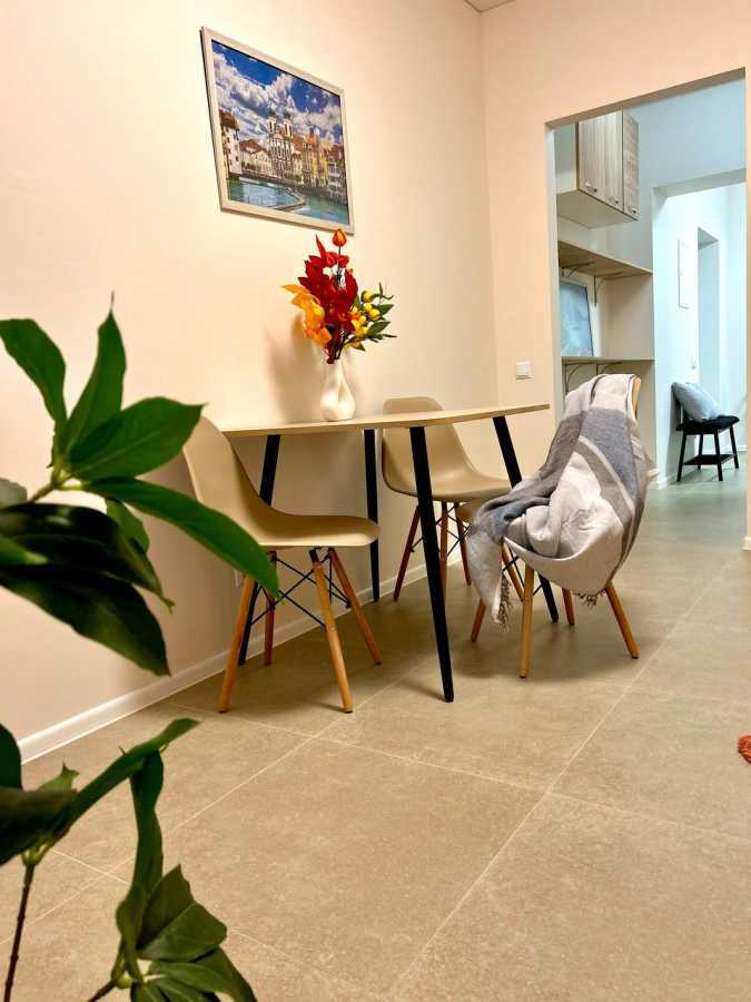 Продажа 2-комнатной квартиры 70 м², Чубинского ул., 8Б