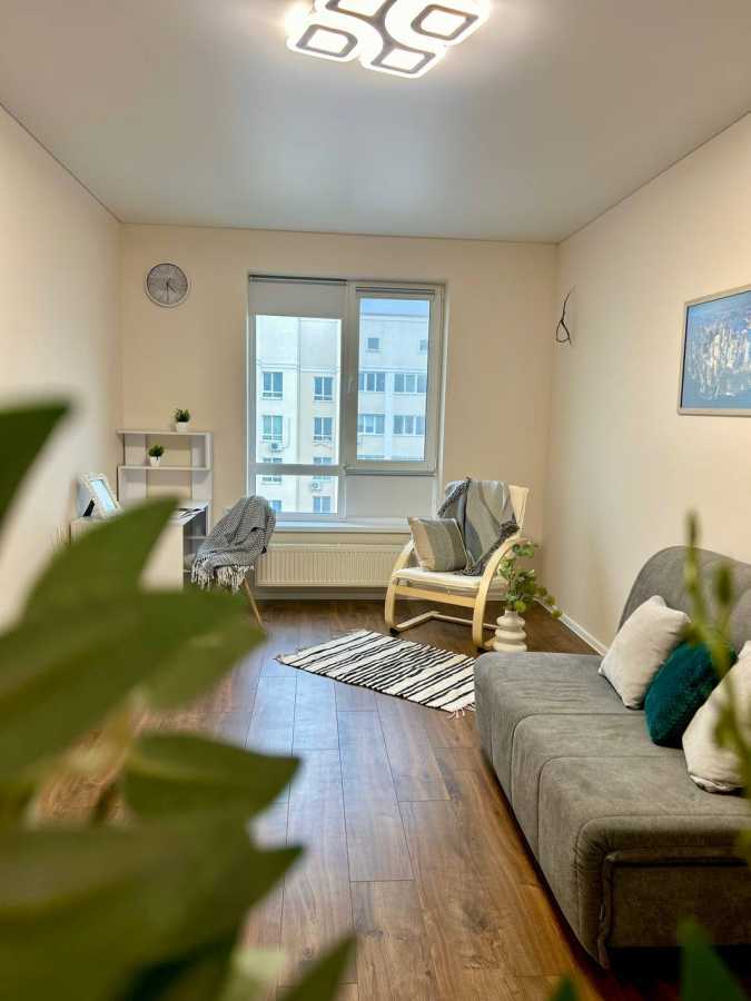 Продажа 2-комнатной квартиры 70 м², Чубинского ул., 8Б