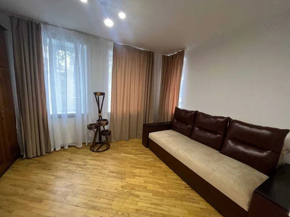 Оренда будинку 170 м², Котельникова вул.