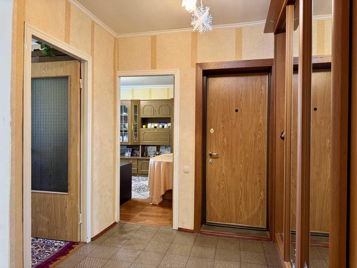 Продаж 3-кімнатної квартири 69 м², Прилужна вул., 10
