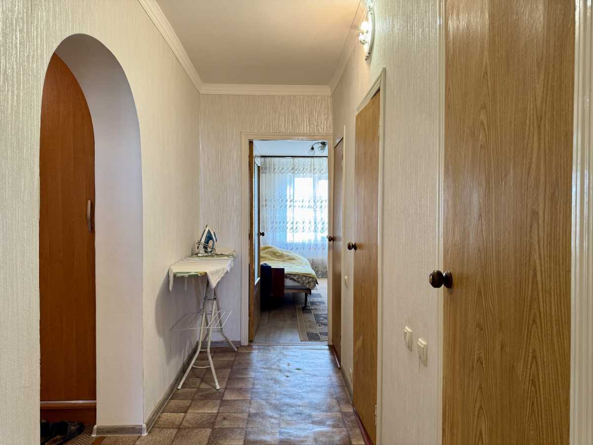 Продаж 3-кімнатної квартири 69 м², Прилужна вул., 10