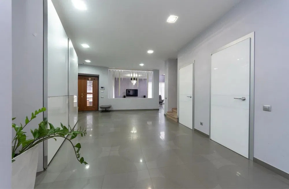 Аренда коттеджа 345 м², Белицкая ул.