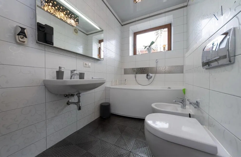 Аренда коттеджа 345 м², Белицкая ул.