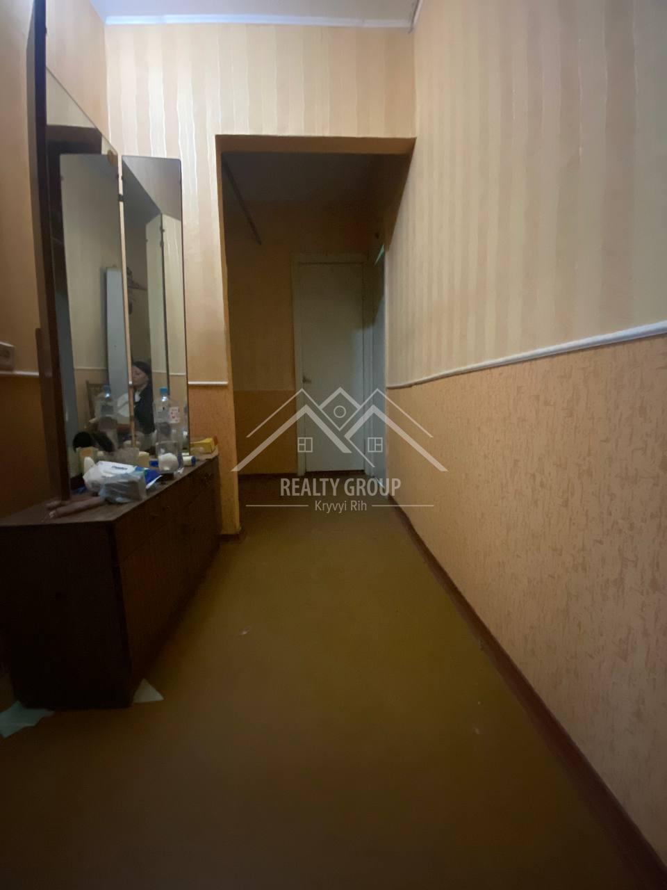 Продажа 3-комнатной квартиры 65 м², Вечерний бул.