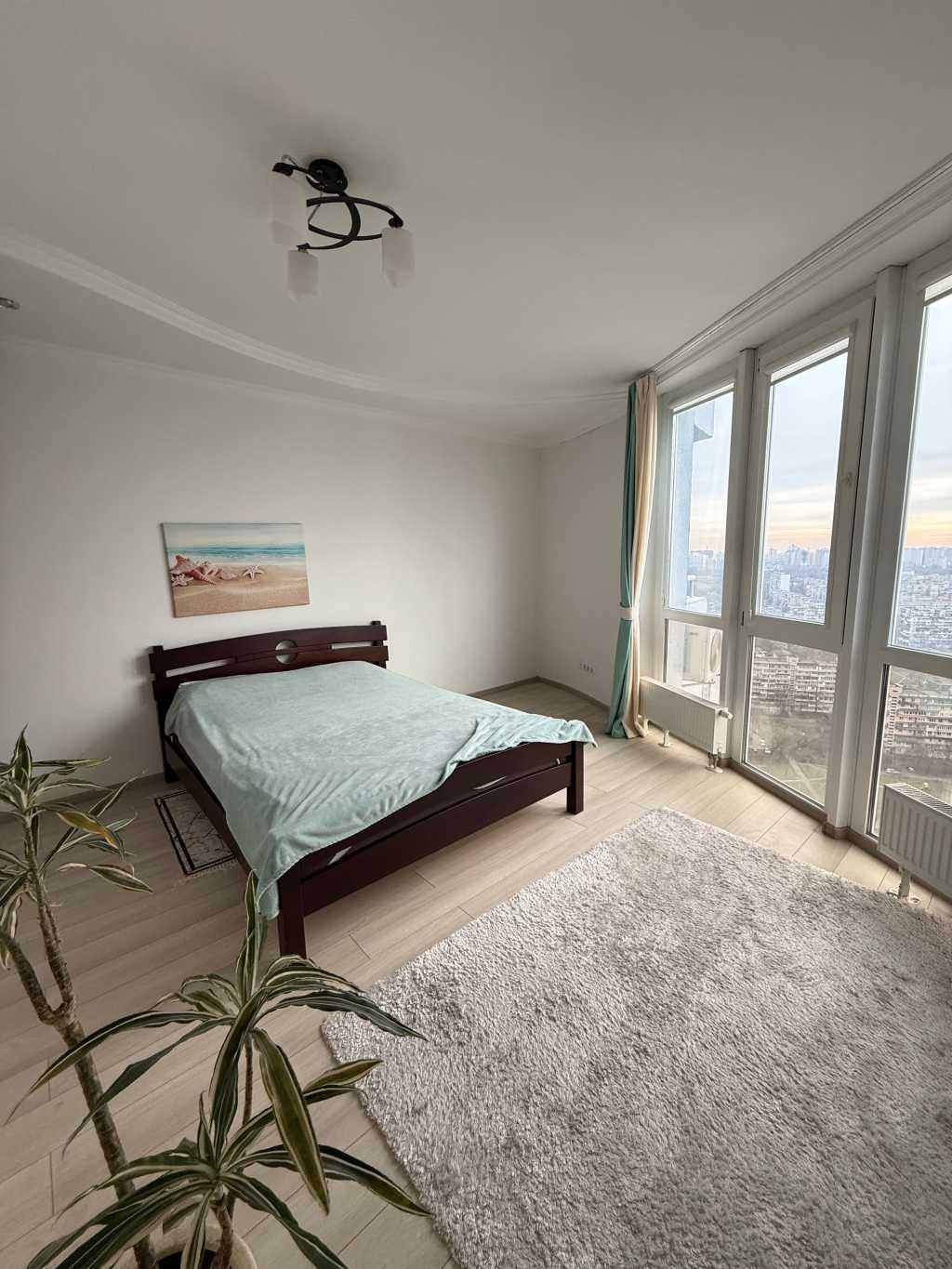 Продажа 2-комнатной квартиры 70 м², Соборности просп.