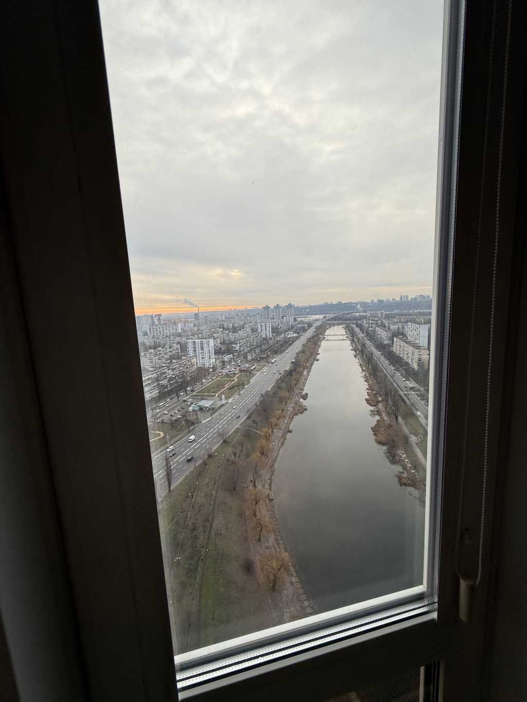 Продажа 2-комнатной квартиры 70 м², Соборности просп.