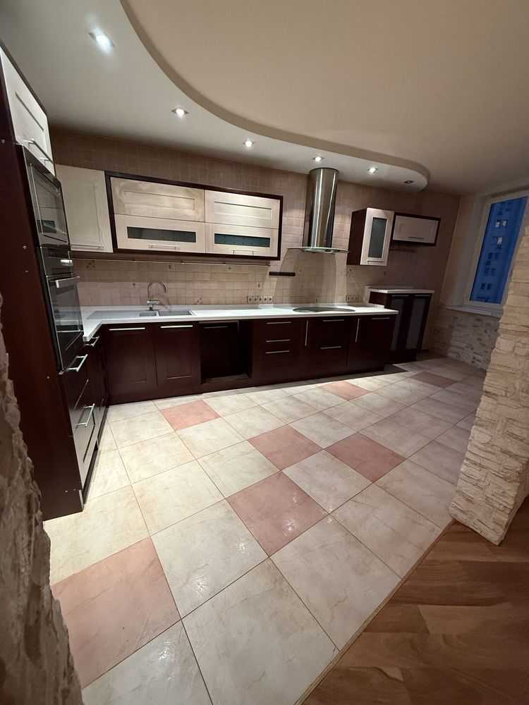 Продажа 4-комнатной квартиры 139 м², Митрополита Андрея Шептицкого ул.