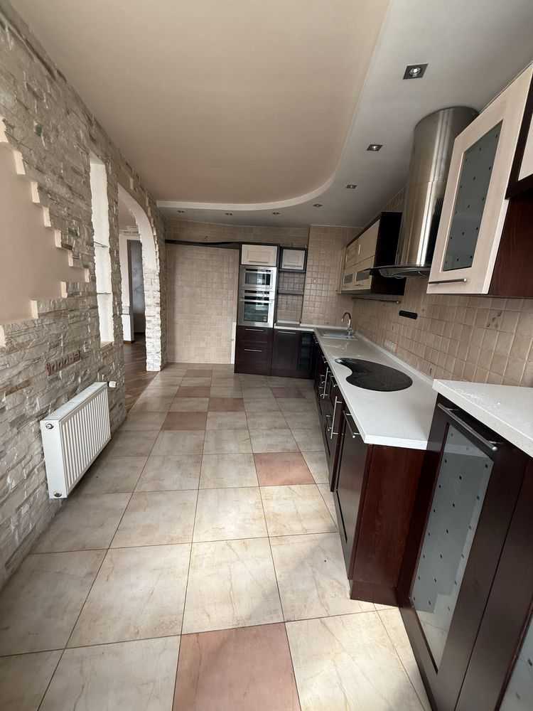 Продажа 4-комнатной квартиры 139 м², Митрополита Андрея Шептицкого ул.