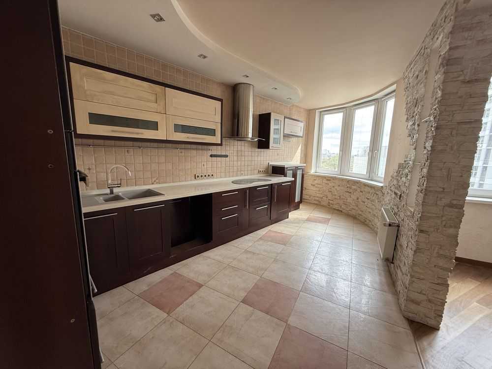 Продажа 4-комнатной квартиры 139 м², Митрополита Андрея Шептицкого ул.