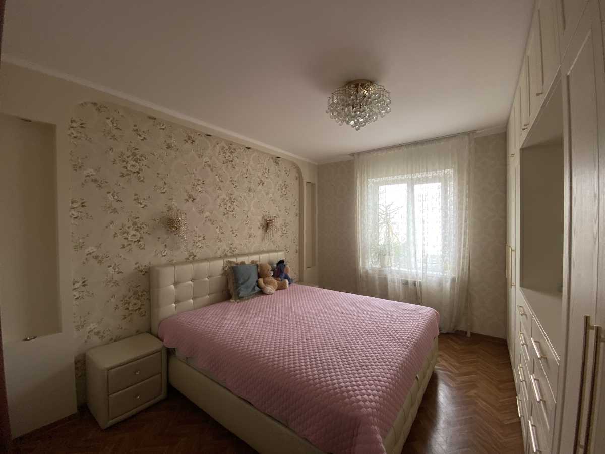 Аренда 3-комнатной квартиры 70 м², Владимира Маяковского просп., 40