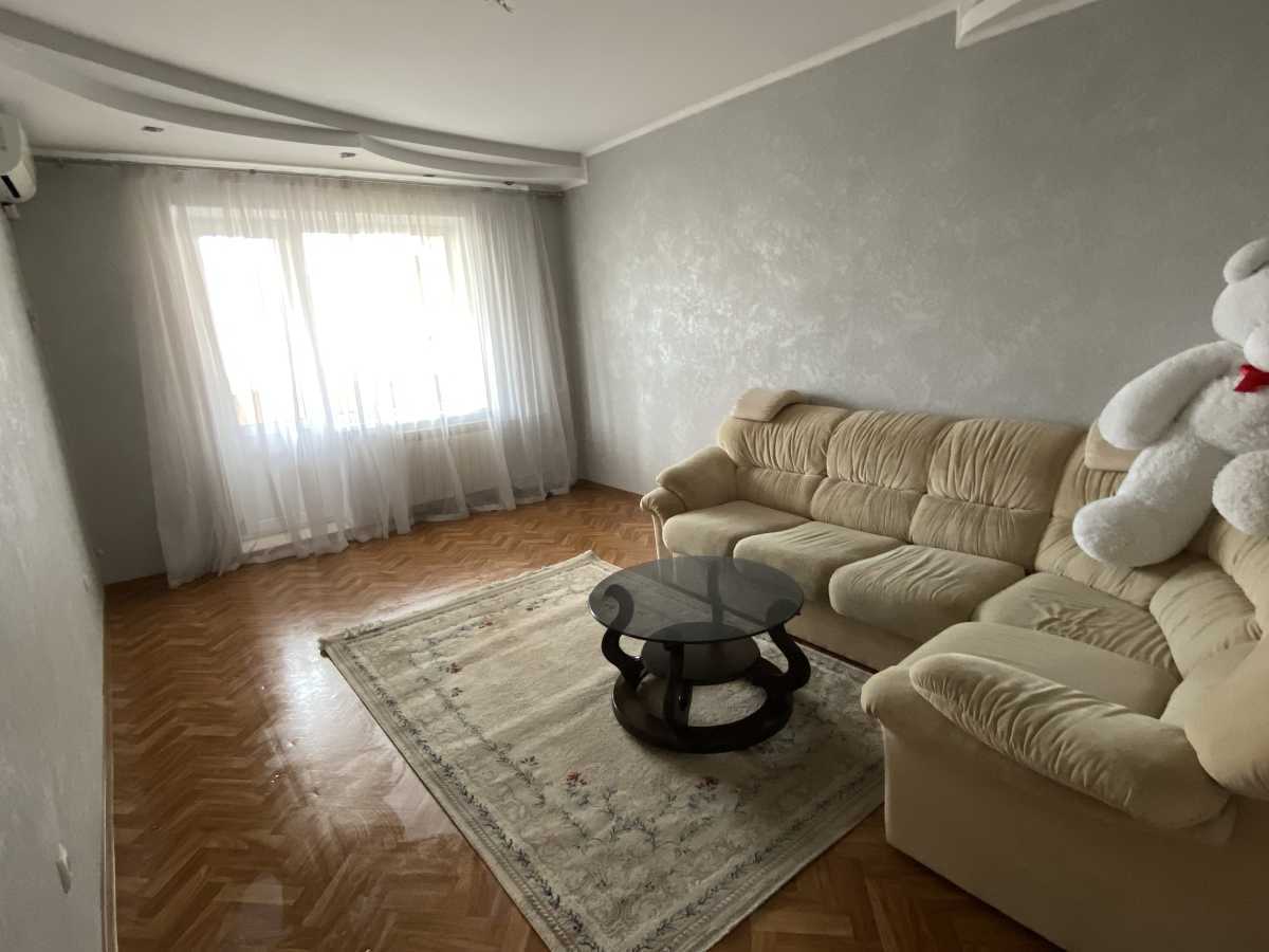 Аренда 3-комнатной квартиры 70 м², Владимира Маяковского просп., 40