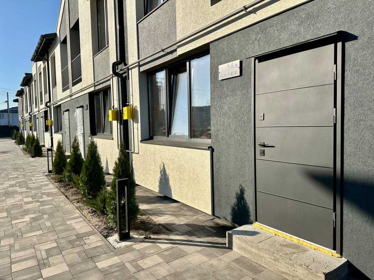 Продажа 3-комнатной квартиры 71 м², Святопетровского ул., 34