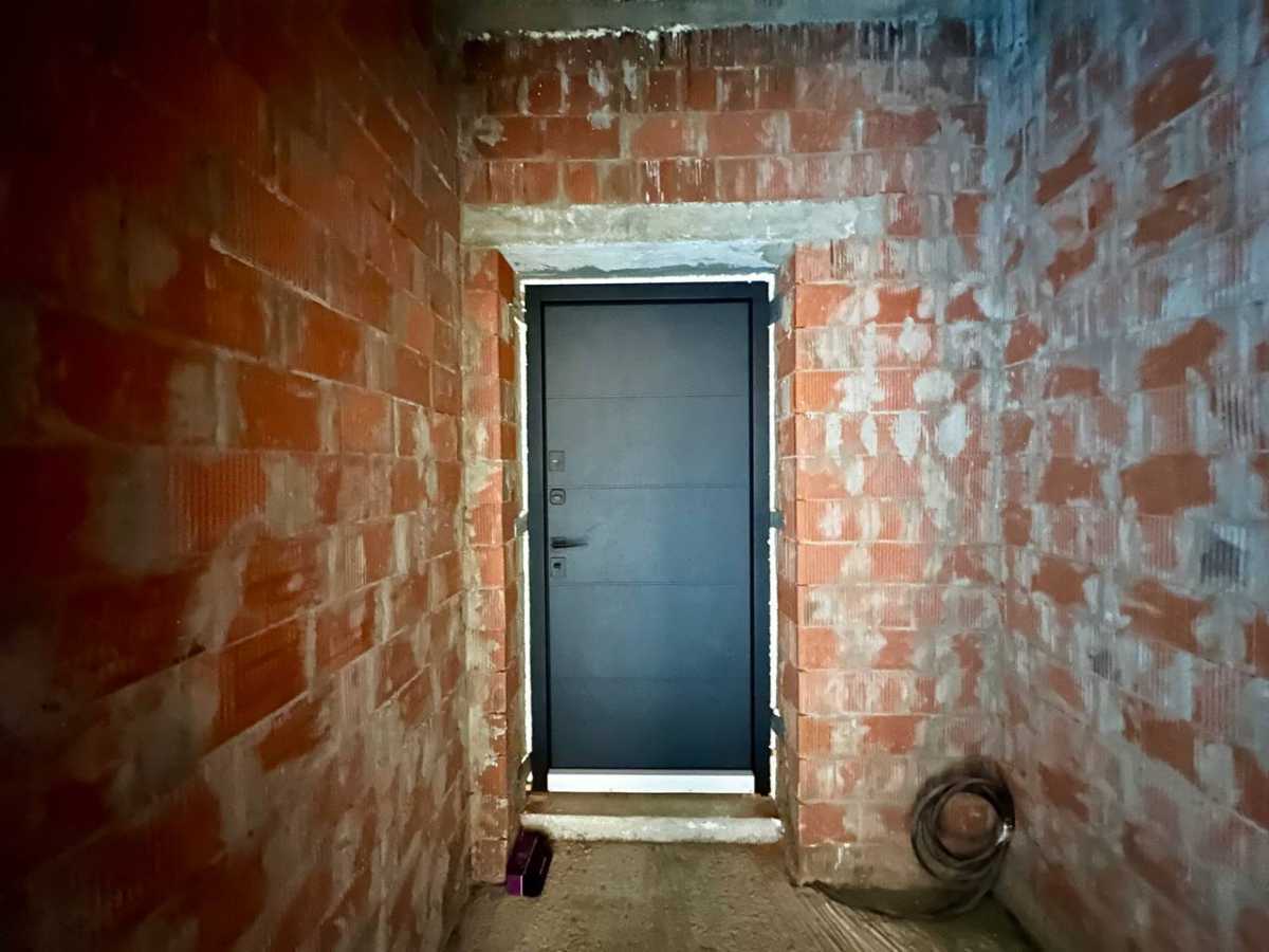Продажа 3-комнатной квартиры 71 м², Святопетровского ул., 34