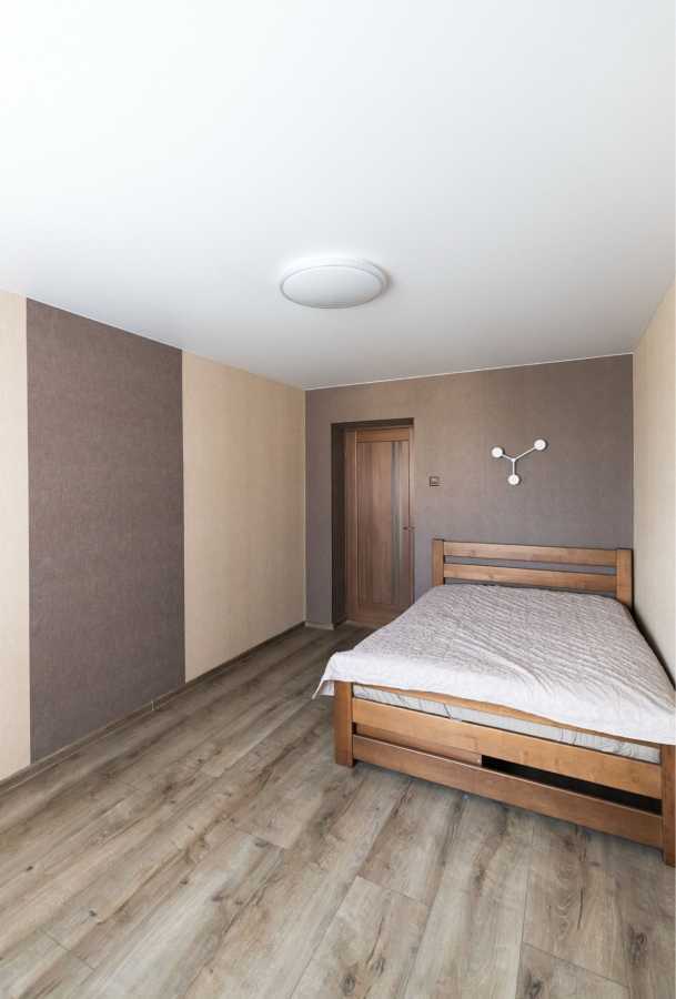 Аренда 4-комнатной квартиры 100 м², Школьный пер., 1А