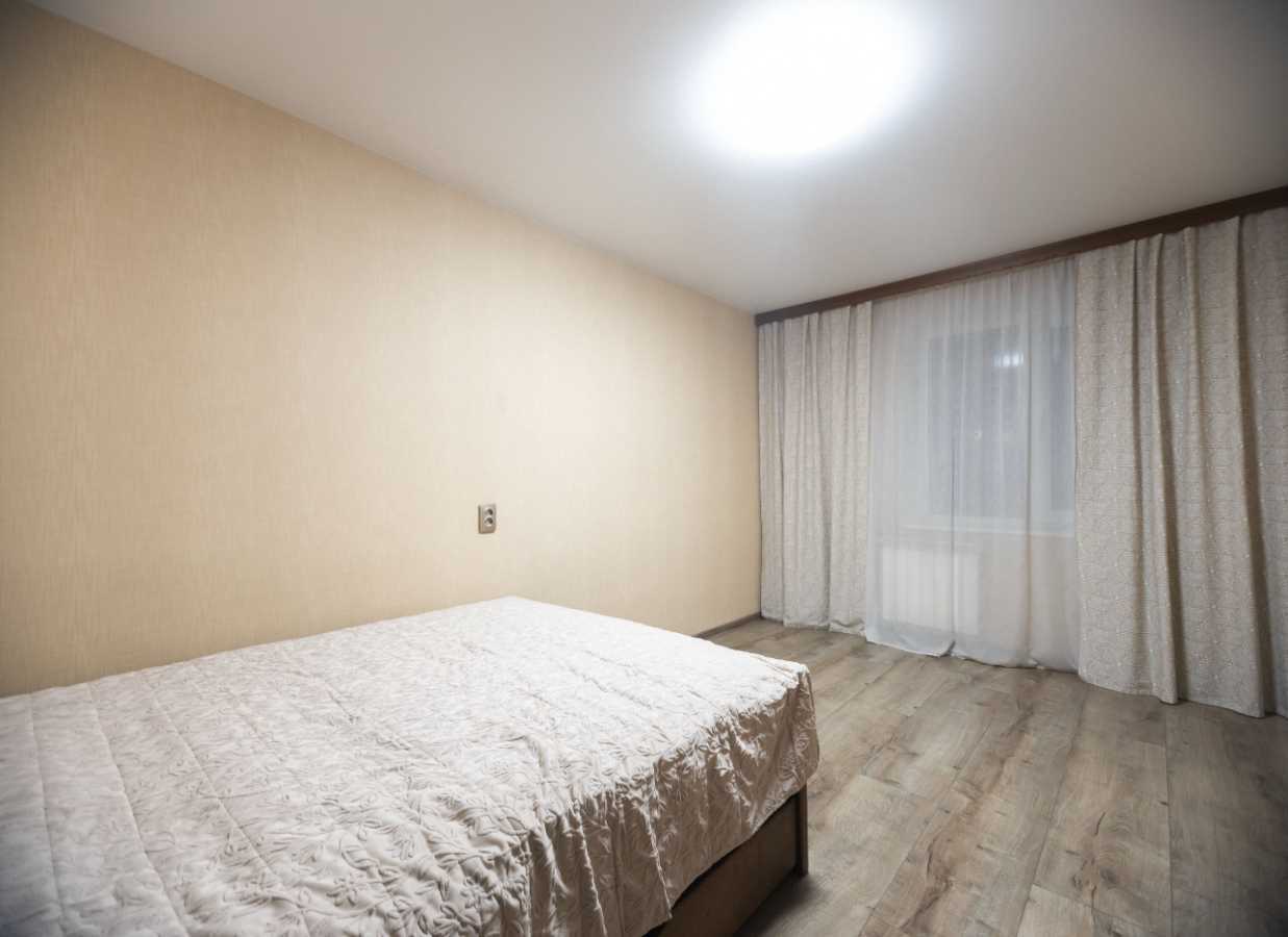 Аренда 4-комнатной квартиры 100 м², Школьный пер., 1А