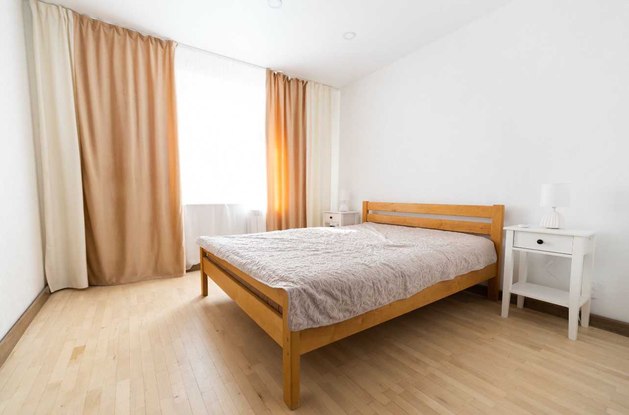 Аренда 4-комнатной квартиры 100 м², Школьный пер., 1А