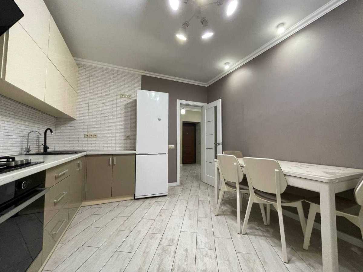Продажа 2-комнатной квартиры 60 м², Вячеслава Черновола ул.