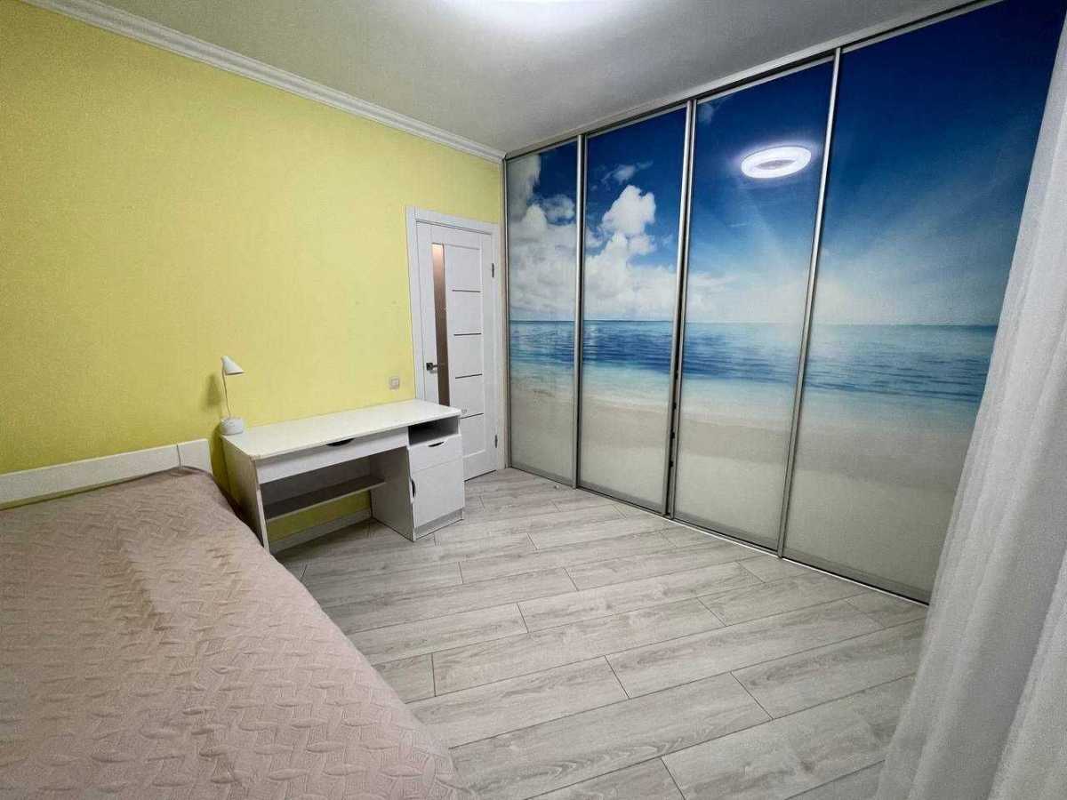 Продажа 2-комнатной квартиры 60 м², Вячеслава Черновола ул.