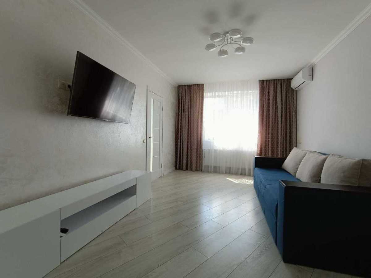 Продажа 2-комнатной квартиры 60 м², Вячеслава Черновола ул.
