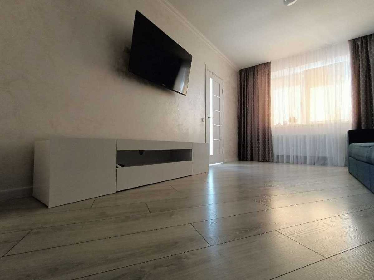 Продажа 2-комнатной квартиры 60 м², Вячеслава Черновола ул.